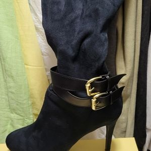 Suede boots